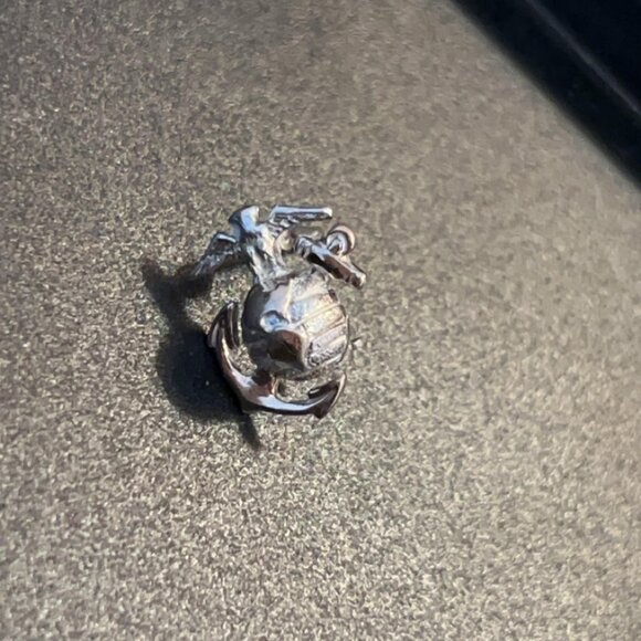 RARE ANTIQUE 1940s USMC EGA Insignia - Resell Opportunity! - Picture 6 of 6